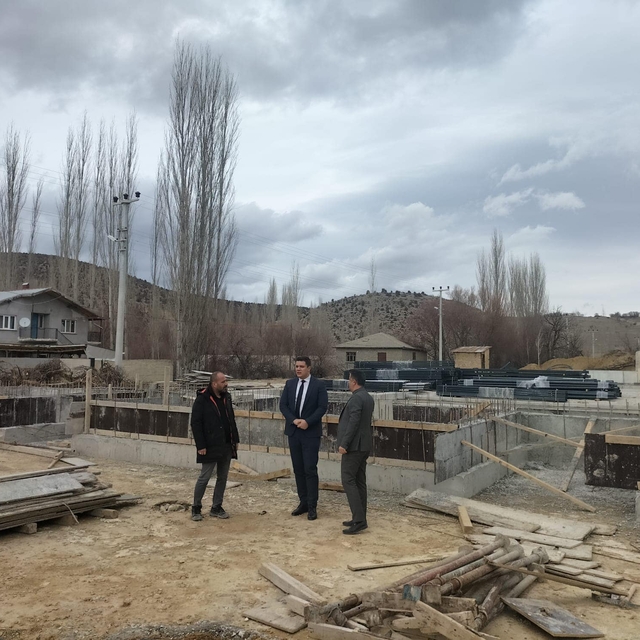 Bozkır Kaymakamı Turan, hayvan pazarı inşaatını ziyaret etti