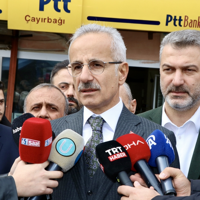 Bakan Uraloğlu, Erzincan'da maden ocağındaki toprak kaymasına ilişkin konuş...