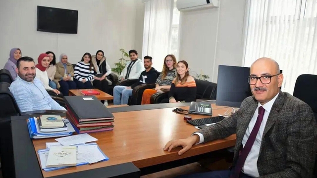 Sorgun'da yabancı uyruklu gençler Kaymakam Aydın'ı ziyaret etti