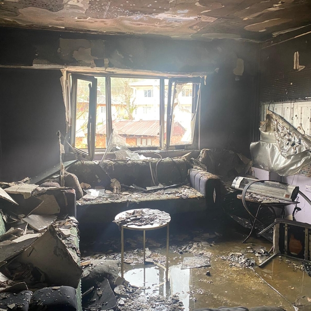 Taraklı'da ev yangında kullanılamaz hale geldi