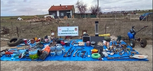 Eskişehir ve Bilecik'te 9 evden hırsızlık olaylarının şüphelisi 2 kişi tutu...