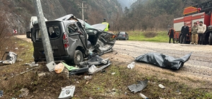 Karabük'te cenazeye giderken kaza yapan hafif ticari araçtaki 2 kişi öldü