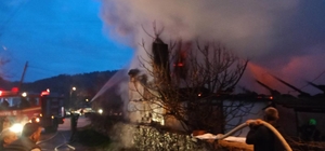 Tek yaşadığı evinde çıkan yangında öldü