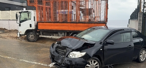 Kocaeli'de iki otomobilin çarpıştığı kazada 4 kişi yaralandı