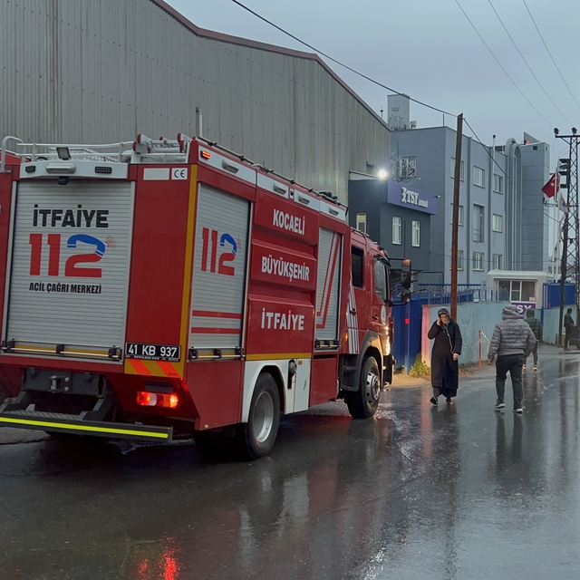Kocaeli'de dökümhanedeki patlamada 3 işçi yaralandı