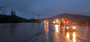 Malatya-Gölbaşı kara yolunda sağanak nedeniyle ulaşım kontrollü sağlanıyor