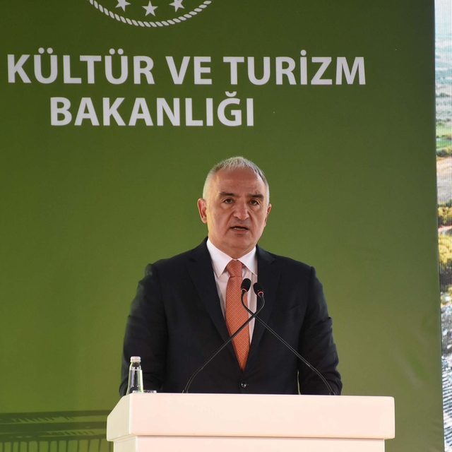 Bakan Ersoy: Ören yerlerin tamamını gece müzeciliği kapsamına alıyoruz (2)