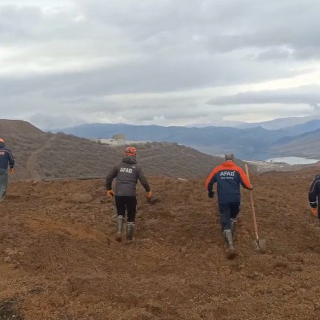 Erzincan'daki maden faciası; işçiler sondalama yöntemiyle aranıyor (7)