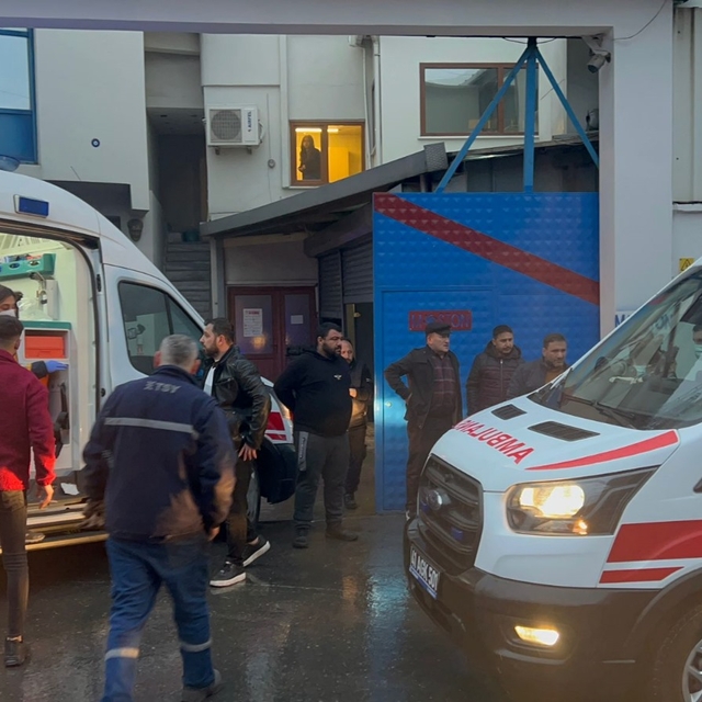 Dökümhanede eritme kazanı patladı: 3 yaralı