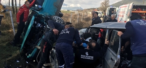 Burdur'da iki otomobilin çarpıştığı kazada 4 kişi yaralandı 