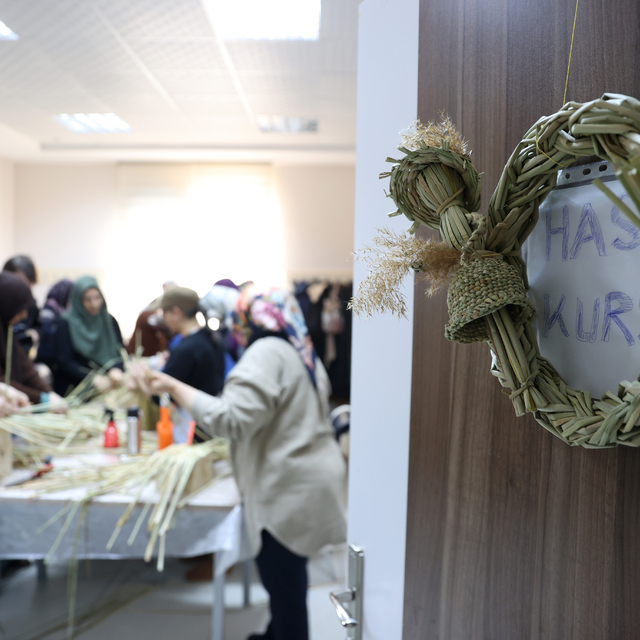 Kuş cennetindeki kamışlar dekoratif ürünlere dönüştürülüyor