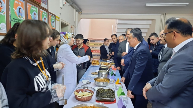 Bayburt'ta Yöresel Yiyecekler Tatma ve Tanıtma etkinliği düzenlendi