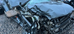 Kocaeli'de park halindeki tıra çarpan otomobilin sürücüsü öldü