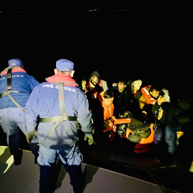 Fethiye açıklarında 37 düzensiz göçmen yakalandı