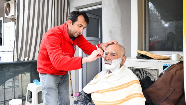 Fethiye Belediyesinin evde bakım hizmetleri sürüyor