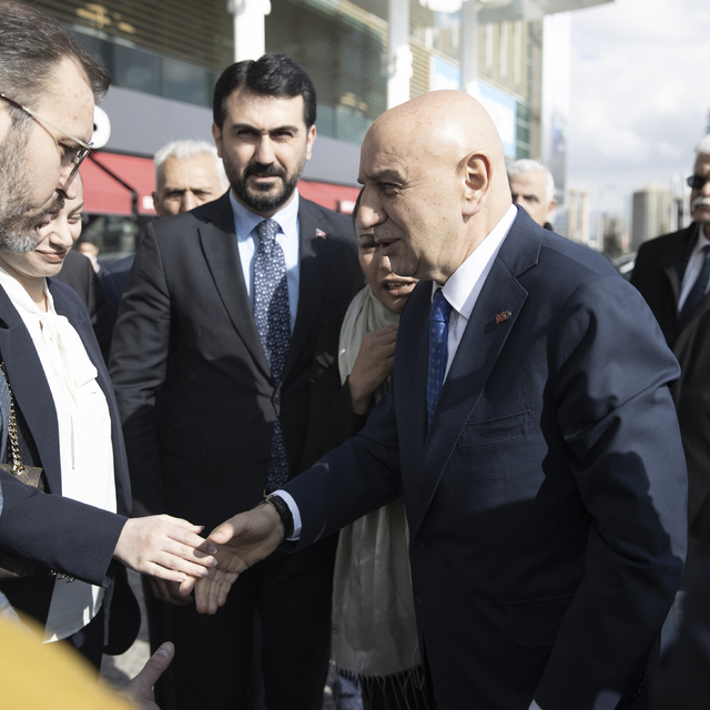 Cumhur İttifakı'nın ABB Başkan adayı Altınok esnaf ziyaretinin ardından açı...