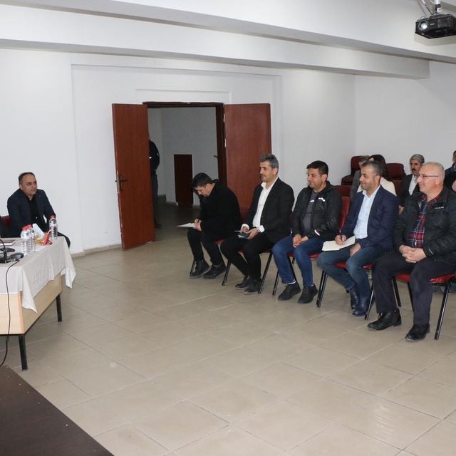 Hizan'da okul müdürleri toplantısı düzenlendi