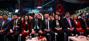 CHP Genel Başkanı Özgür Özel, İzmir'de aday tanıtım töreninde konuştu: