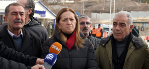 DİSK heyetinden Erzincan'da toprak kayması yaşanan maden sahasına ziyaret