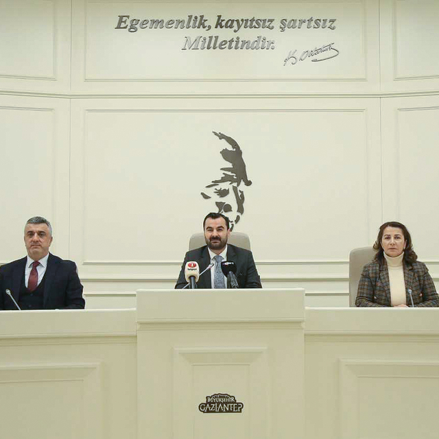 Gaziantep'teki depremzede besicilere 2 bin ton yem desteği sağlanacak