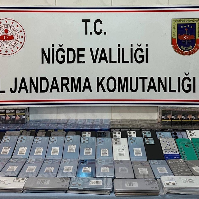 Niğde'de 78 kaçak cep telefonu yakalandı