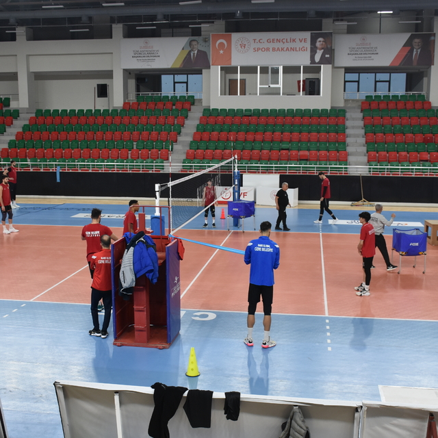 Cizre Belediyespor, Bursa Büyükşehir Belediyespor maçı hazırlıklarını sürdü...