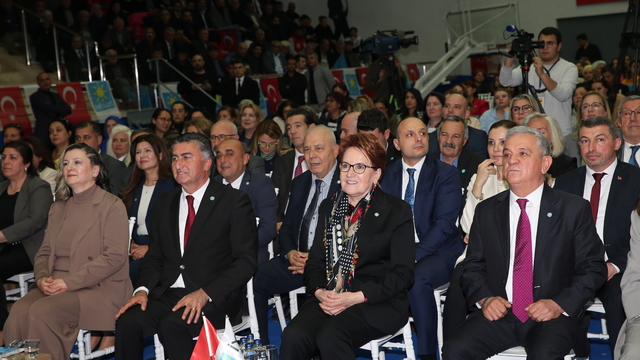  İYİ Parti Genel Başkanı Akşener, Aydın'da belediye başkan adaylarını tanıttı