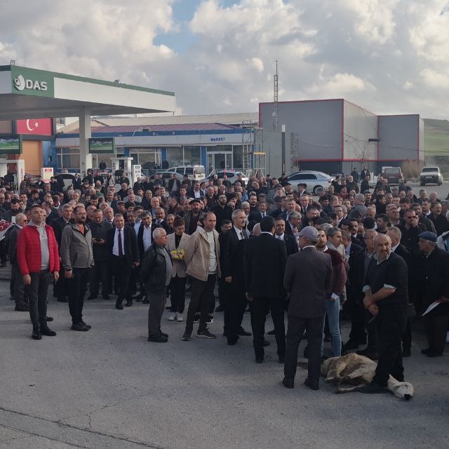Eski Milli Savunma Bakan Yardımcısı Dere, MHP'nin Sungurlu Belediye Başkan...