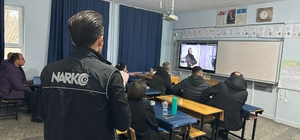 Kozluk'ta polis ekipleri okullarda uyuşturucu ve bağımlılıkla ilgili bilgilendirme yaptı