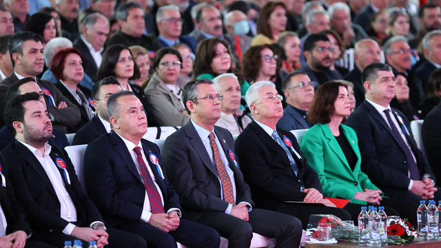 CHP Genel Başkanı Özel, Antalya'da aday tanıtım töreninde konuştu: