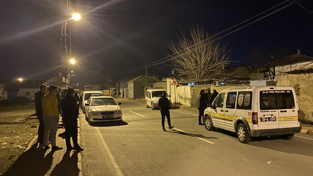 Ailesiyle tartışırken kazara kendini vurdu