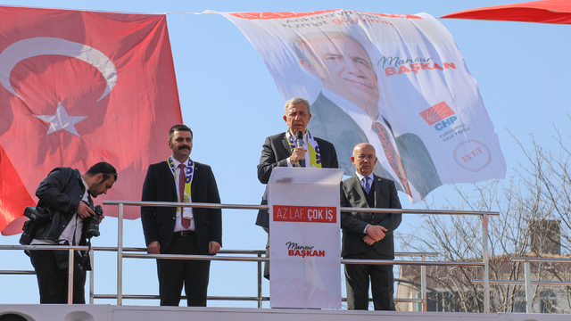 Mansur Yavaş, CHP Çubuk Seçim Koordinasyon Merkezi'nin açılışına katıldı