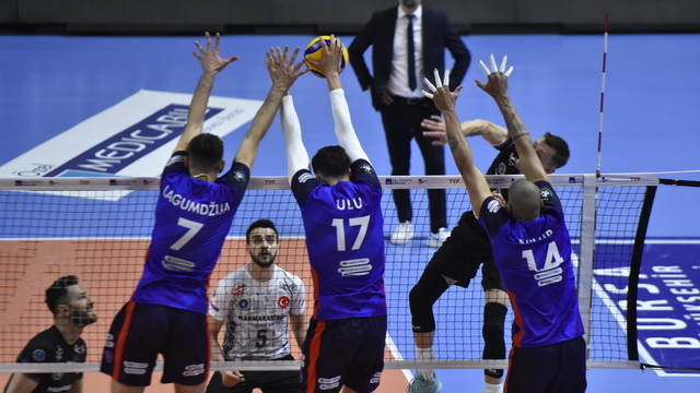 Voleybol: AXA Sigorta Efeler Ligi