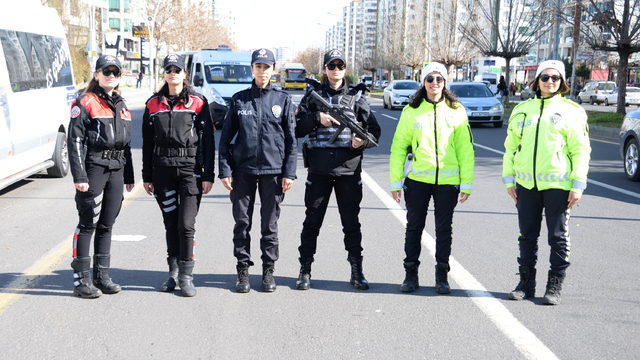 Diyarbakır'da kadın polis timinden uygulama