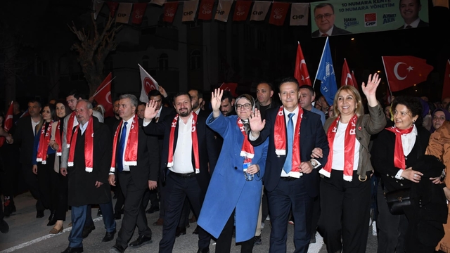 Balıkesir'de Cumhur İttifakı'nın "Büyük Sevgi Yürüyüşü" yapıldı