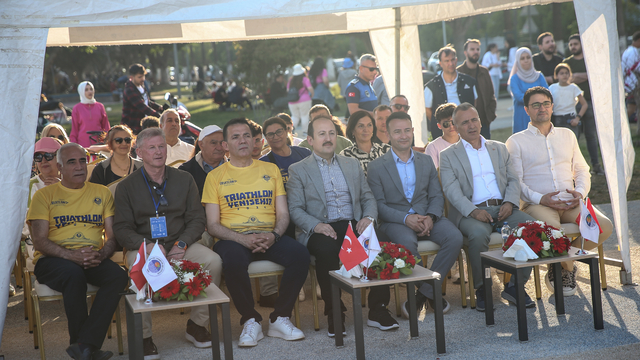 Dünya Paratriatlon Kupası Mersin'de düzenlendi