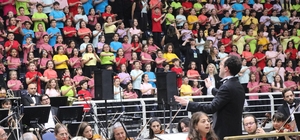 Denizli'de Cumhurbaşkanlığı Senfoni Orkestrası'ndan 1600 öğrenciyle konser
