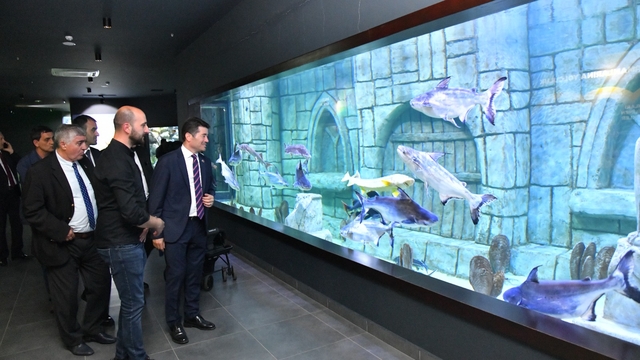 Ortahisar Belediye Başkanı Kaya, Tünel Akvaryum ve Kuş Parkı'nı inceledi