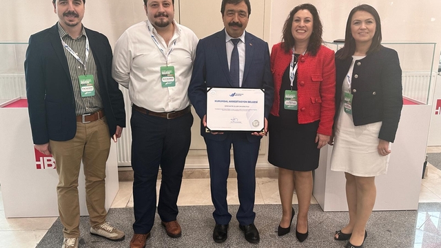 İKÇÜ, YÖKAK'tan kurumsal akreditasyon almaya hak kazandı