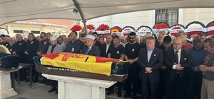 Eski milli futbolculardan Mehmet Işıkal'ın cenazesi toprağa verildi