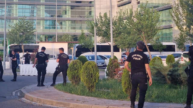 Küme düşen Bursaspor, Diyarbakır'a geldi: zırhlı araçlarla otele geçti