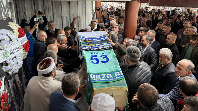 Kalp naklinin ardından hayatını kaybeden Esila'nın cenazesi defnedildi