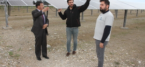 Ak Parti Van Milletvekili Türkmenoğlu, Arısu Güneş Enerji Santralini ziyaret etti