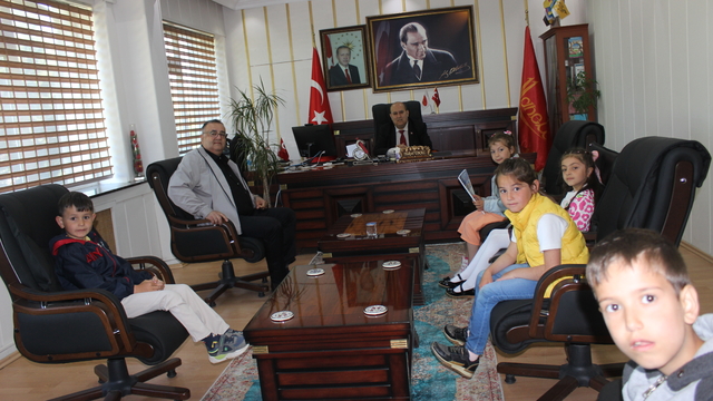 Kaymakam Ünal, eTwinning proje ekibini ağırladı