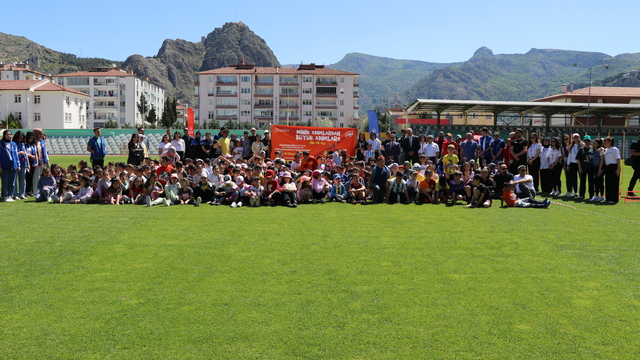 Amasya'da çocuklar için spor şenliği düzenlendi
