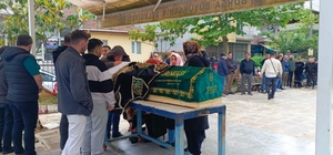 Aynı yaştaki kuzeninin kazara öldürdüğü 9 yaşındaki Miraç'ın tabutuna sünnet kıyafeti örtüldü