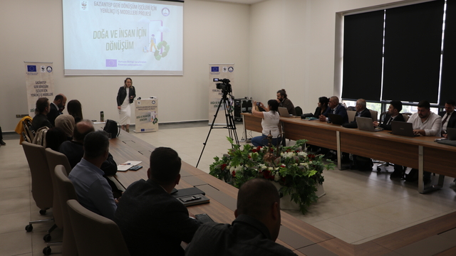 Gaziantep'te "Geri Dönüşüm İşçileri için Yenilikçi İş Modelleri Projesi" tanıtıldı