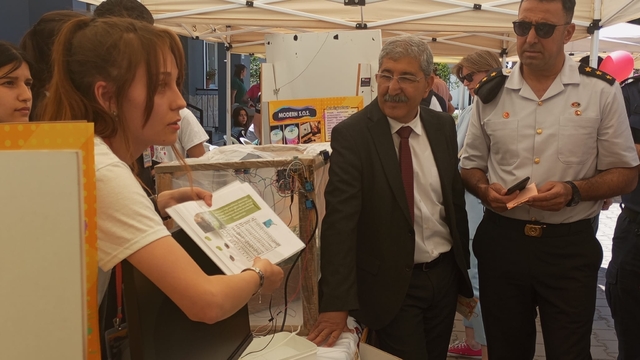 Seferihisar'da bilim şenliği düzenlendi