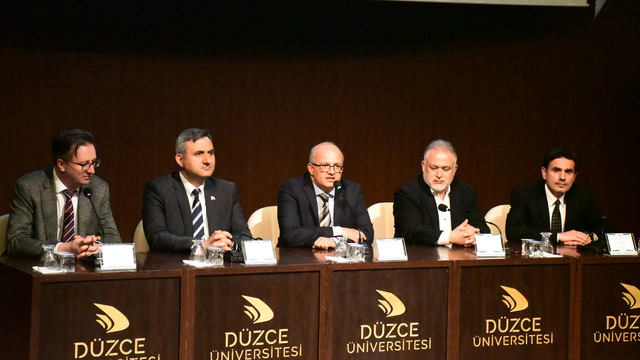 TÜRKSAT Uydu Hizmetleri Genel Müdür Yardımcısı Demirel, Düzce'de panelde konuştu: