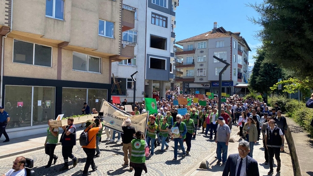 Rize de ay Al m Fiyat na tabutlu Protesto Rize Haberleri rize-de-ay-al-m-fiyat-na-tabutlu-protesto-rize-haberleri